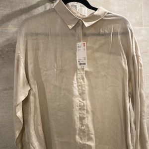 NWT Uniqlo Linen Button Up